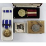 Medals including WW2 Peace medal in case, WW2 War medal in named box, WW2 Defence medal in named box