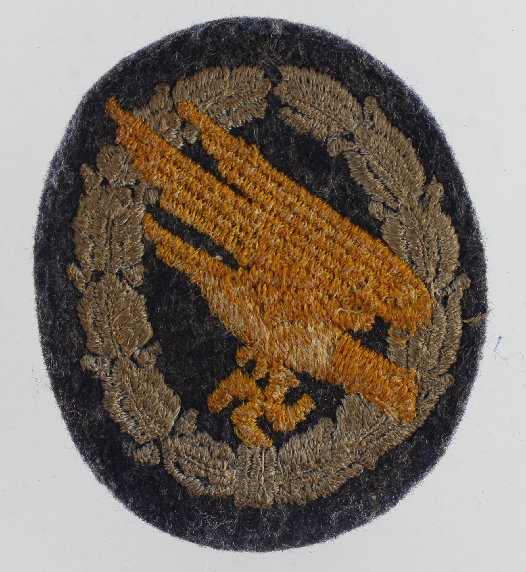 Germany from a one owner collection a Luftwaffe war badge for Paratroops, cloth. - Bild 2 aus 2