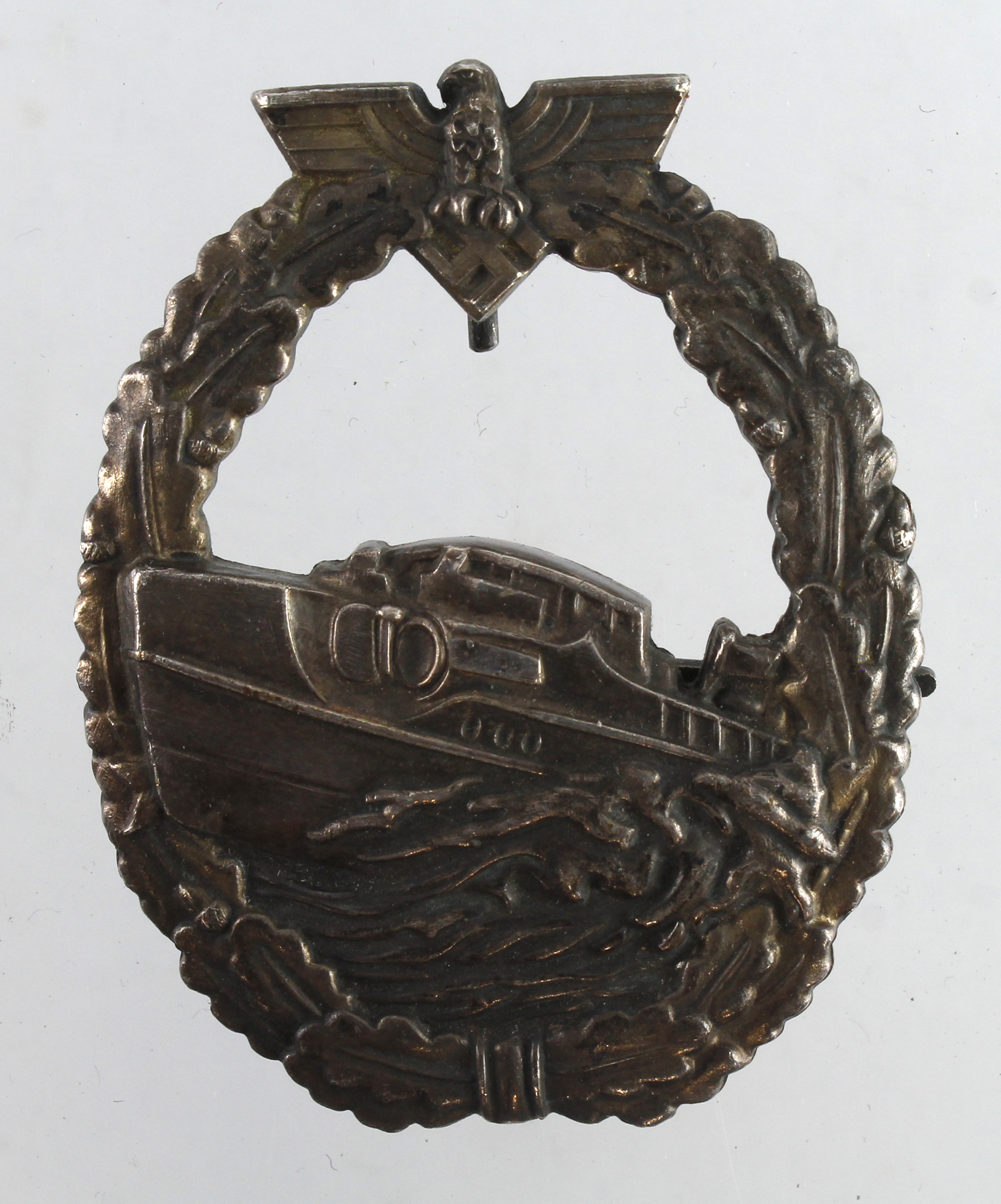 German from a one owner collection a Navy Kriegsmarine war badge, E Boat 1st pattern, maker marked