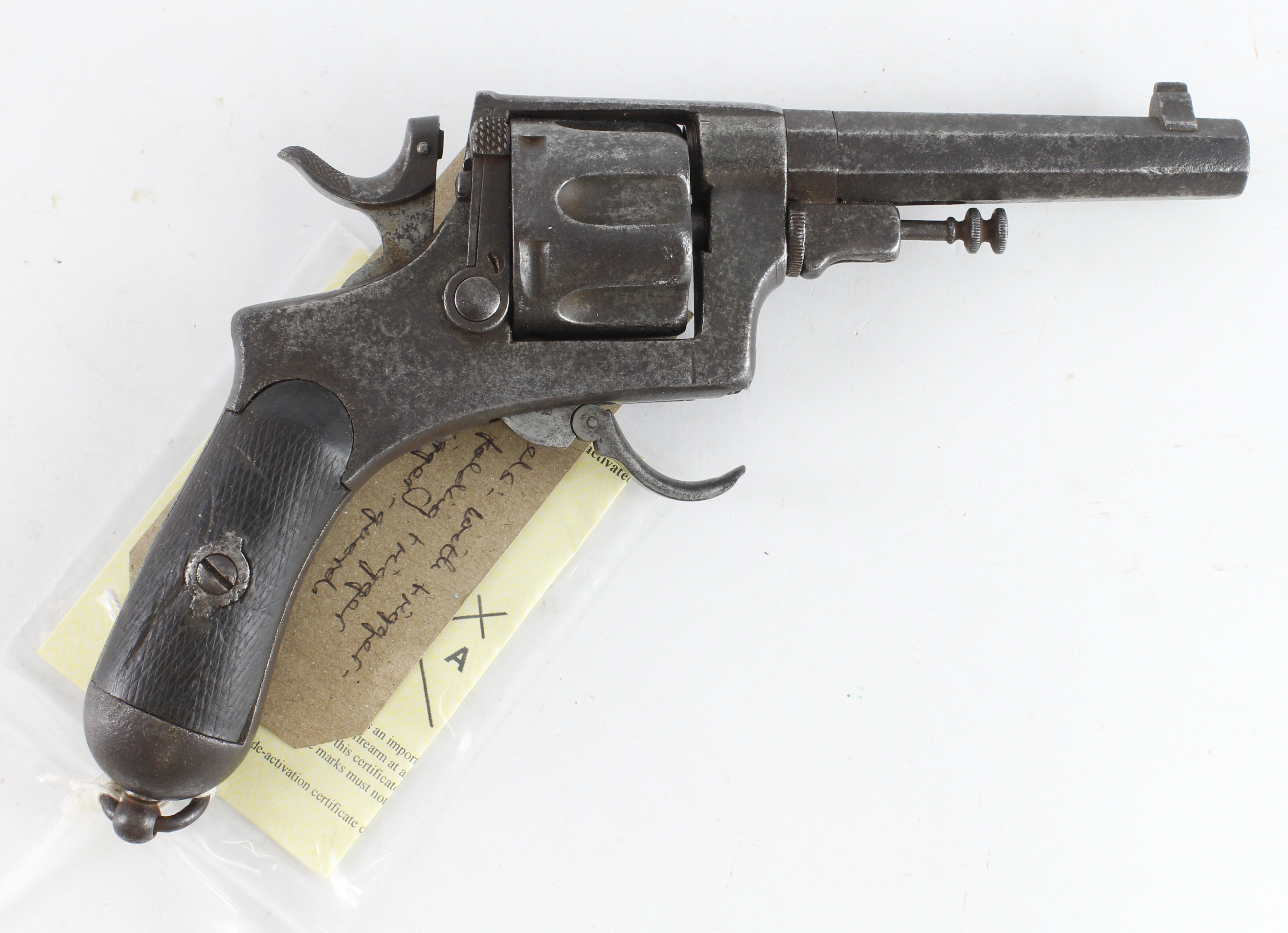 Italian Great War Revolver 10.35mm Bodeo with folding trigger, handworn chequered grips, frame