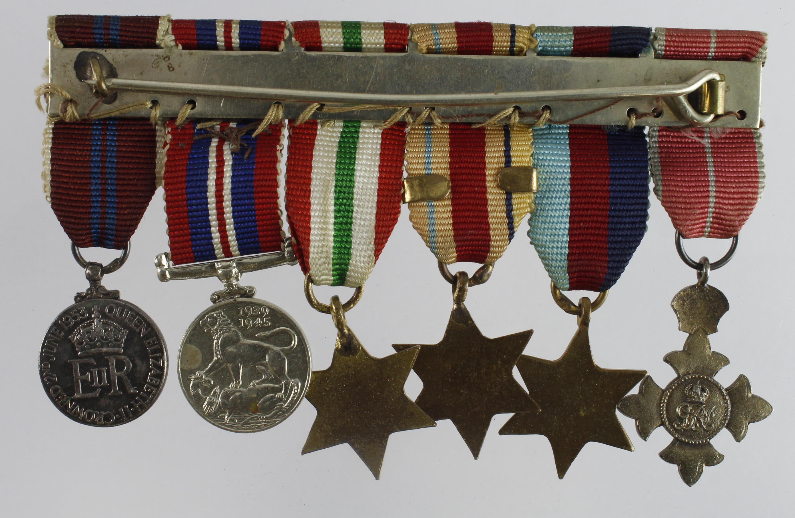 Minature Medal group mounted as worn - OBE (Mily), 1939-45 Star, Africa Star + 8th Army clasp, Italy - Bild 2 aus 2