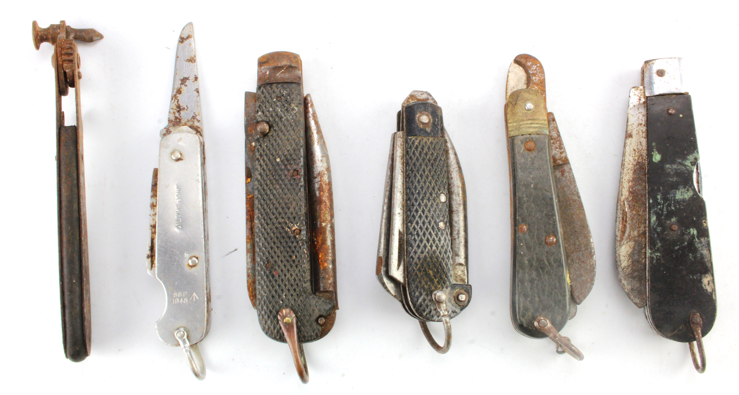 Pocket knives six mostly military.