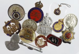 Badges collection of twenty eight Scottish various regiments.