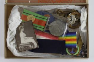 Small mixed lot incl SWB badge, Royal Corp sof Signals brooch, USA WW2 Pilots Wings and Patch, two