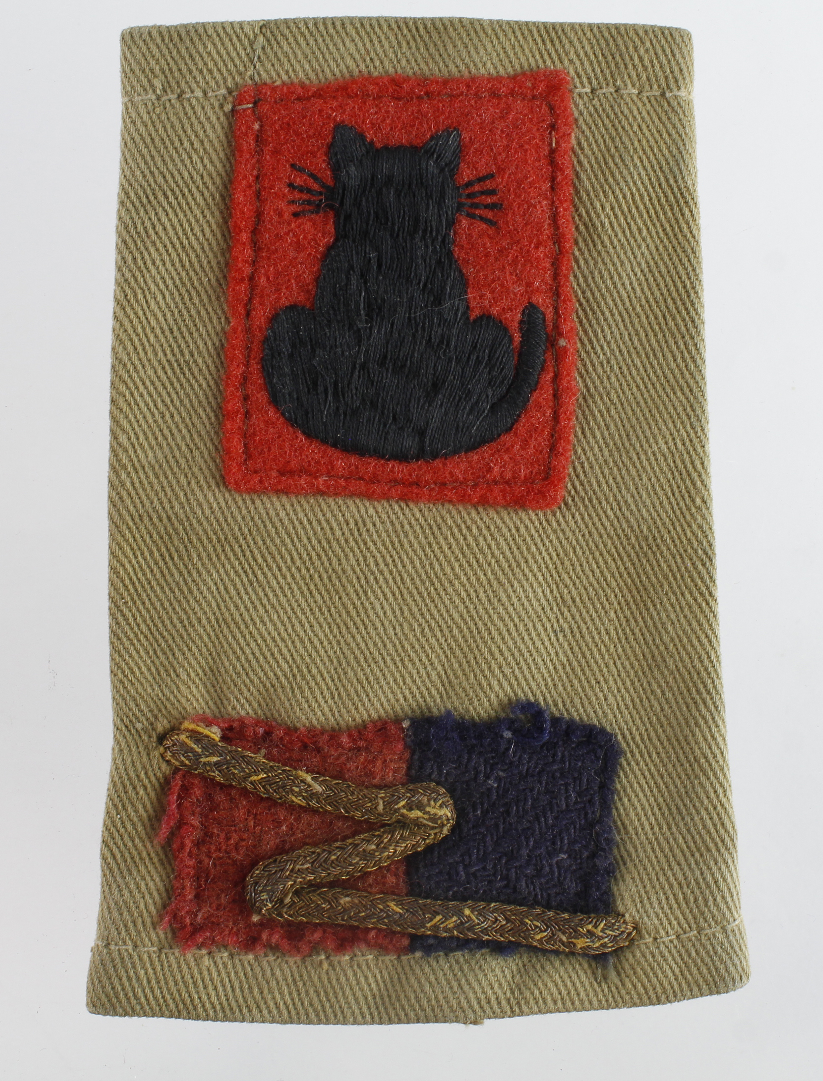 Badge WW2 battle dress blouse cloth shoulder div patch see picture.