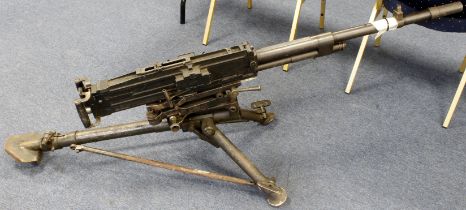 Italian WW2 Breda M37 heavy machine gun. All complete with tripod in good condition. With EU