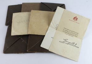 WW1 Plaque folders x5, Kings Letter x2, and 2x white plaque envelopes