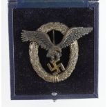 Germany from a one owner collection a Luftwaffe war badge for Pilots, in fitted case.