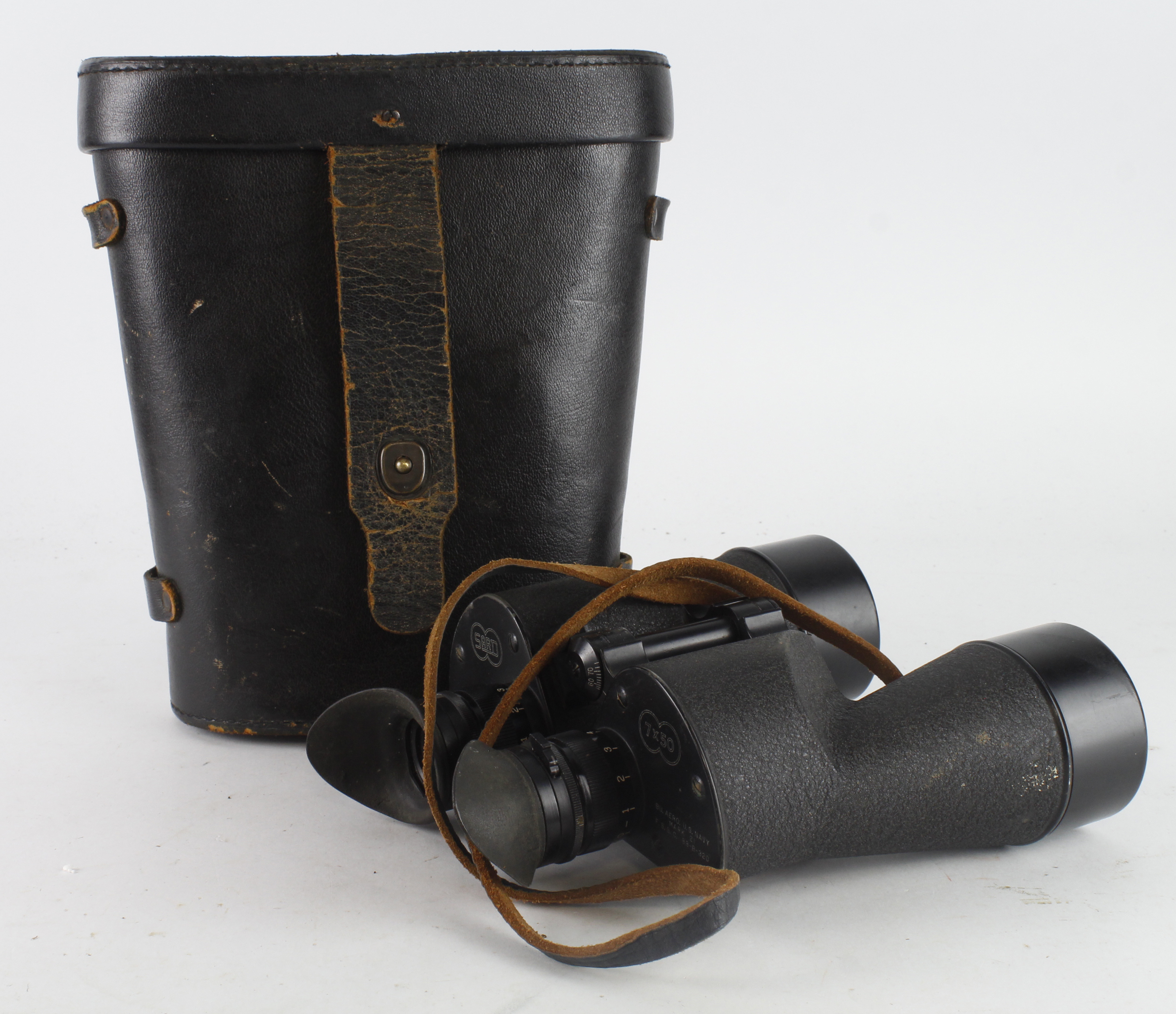 WW2 US Navy 7x50 binoculars in lovely condition made by SARD New York in their black leather case.