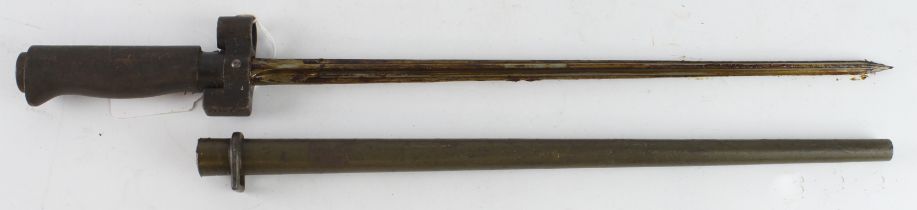 French WW1 Lebel Bayonet M1886/93/16/35 with blued steel hilt, blade shortened in 1935 to 33cm, in