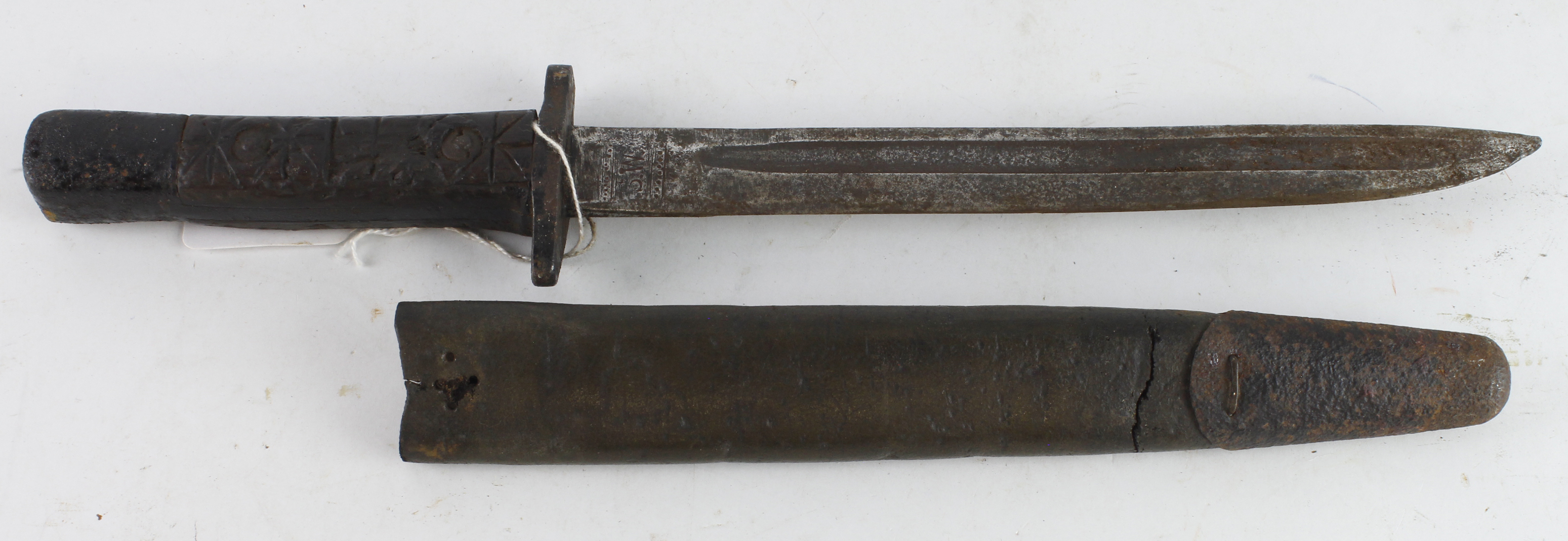 Interesting WW1 Trench Fighting Knife made from a cut down P'07 Bayonet, blade 9", ricasso