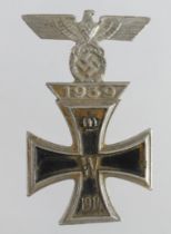 German WW1 Iron Cross with combined WW2 1939 bar.