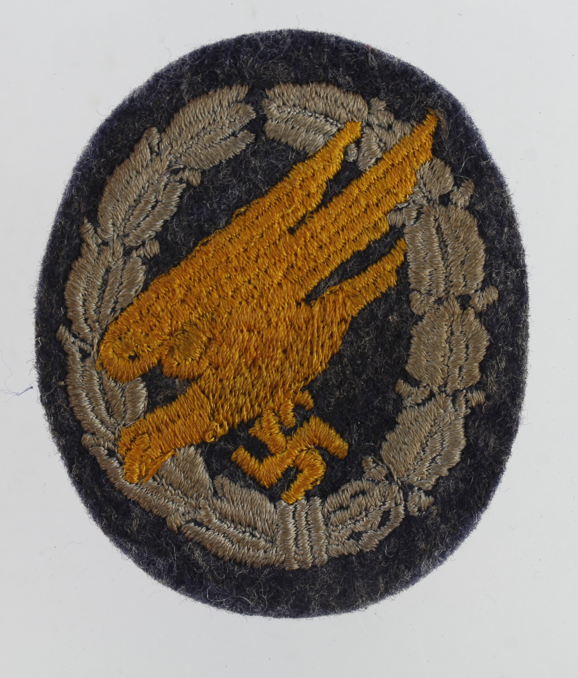 Germany from a one owner collection a Luftwaffe war badge for Paratroops, cloth.