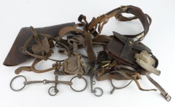 WW1 1917 dated officers Sam Brown with holster, ammo pouch, spurs and various horse bits, straps