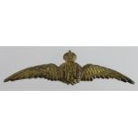 Badge: R.F.C. - Royal Flying Corps 1912-1914 Pilot's Gilding metal wings badge in excellent