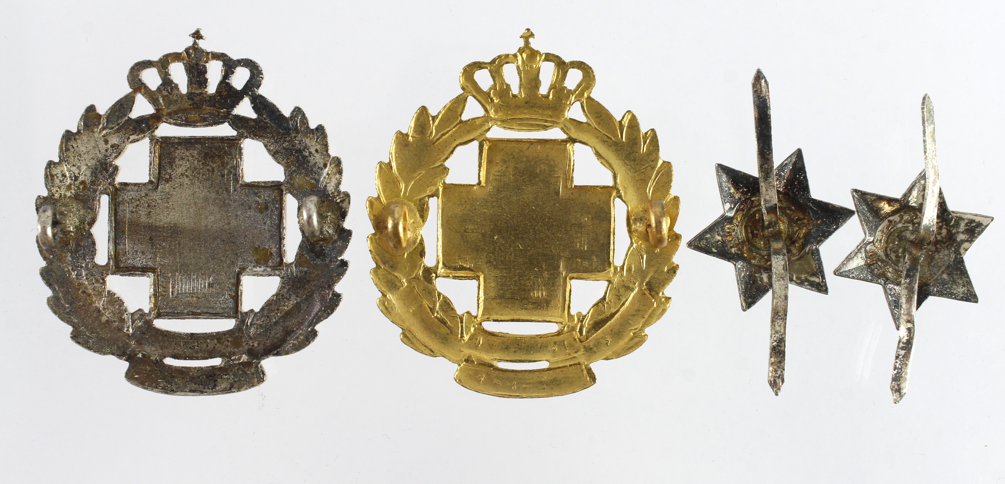 Dutch Red Cross Hat badges (2) gilt & silvered, plus 2 unmarked silver badges/stars. - Bild 2 aus 2