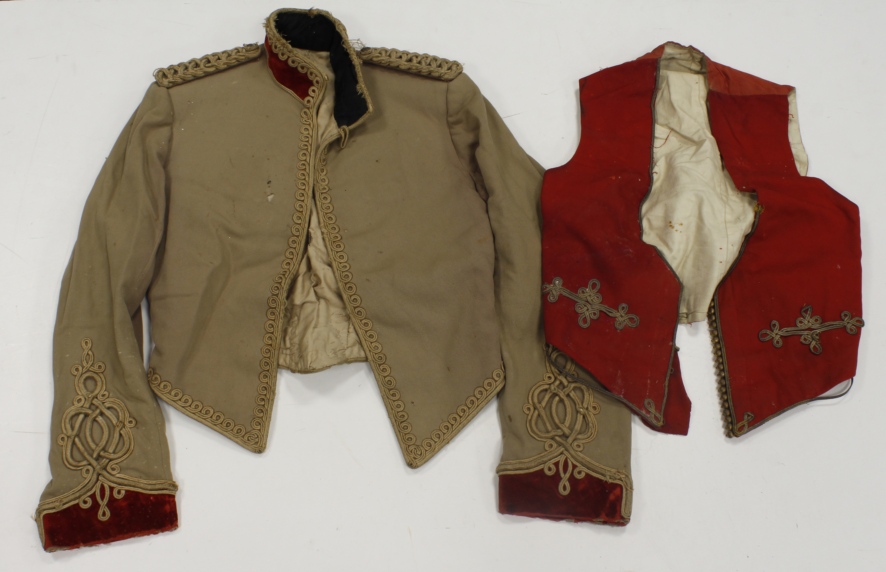 WW1 British Indian Army, Lieut Officer Zouave Tunic and Waist Coat. No Reserve