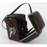 Yashica Mat TLR camera (MT 7020390), contained in original leather case