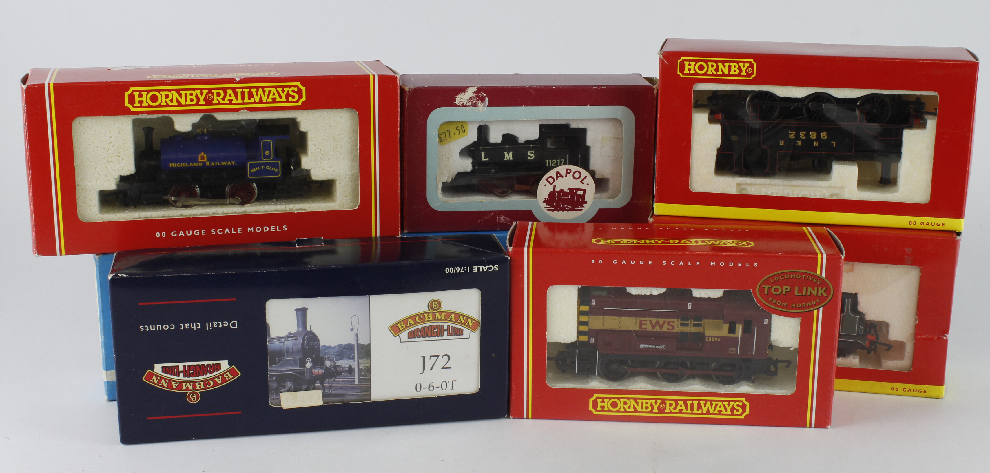Locomotives. Seven boxed OO gauge locomotives, makers comprise Hornby, Bachmann, Airfix & Dapol