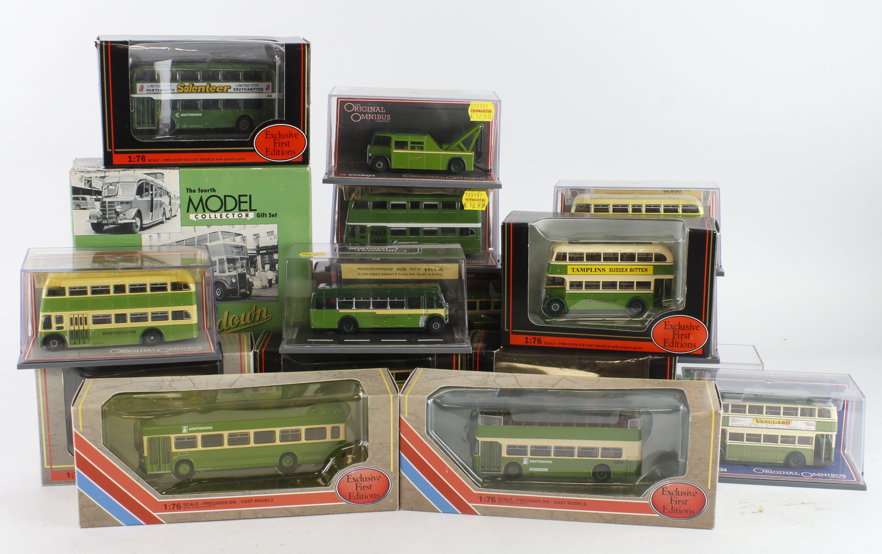 Southdown Buses & Coaches. A collection of seventeen boxed Southdown buses & coaches by Original