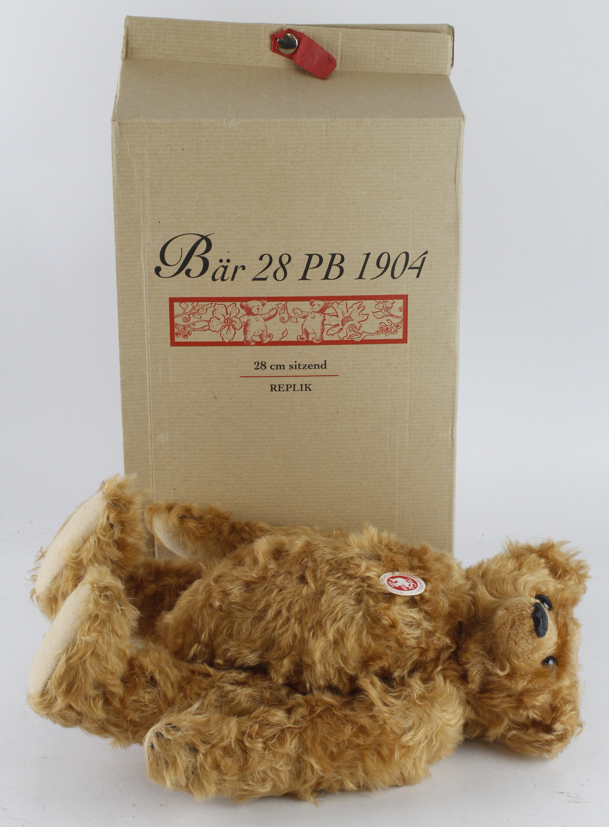 Steiff limited edition Bear '28 PB 1904', with certificate (4754/7000), height 28cm approx.,