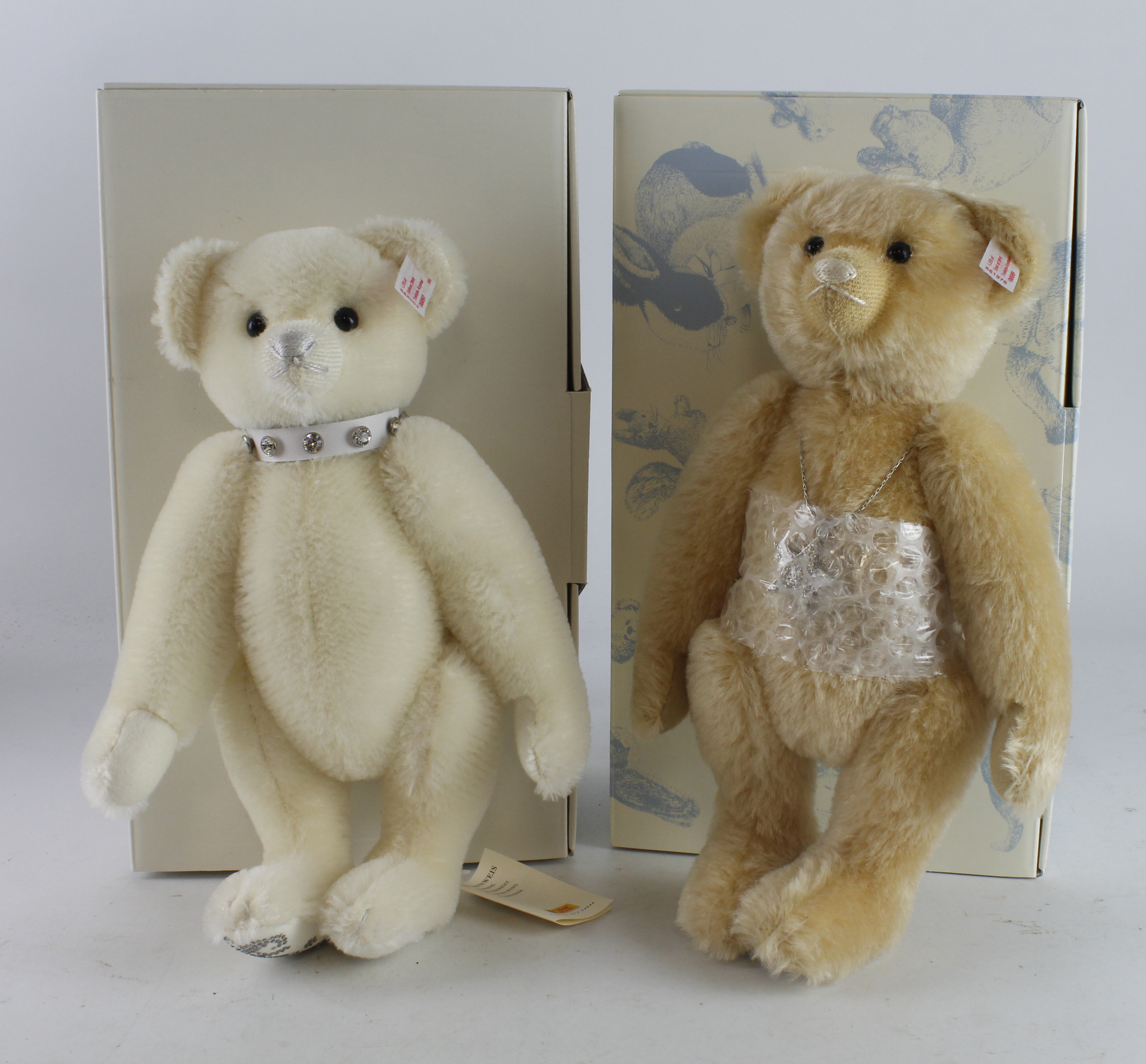 Steiff. Two boxed Steiff limited edition bears, both with certificates, comprising 'Teddy Bear