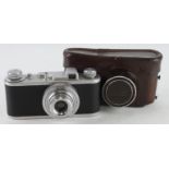 Italian Sirio Elettra II camera, contained in original leather case (untested, sold as seen)