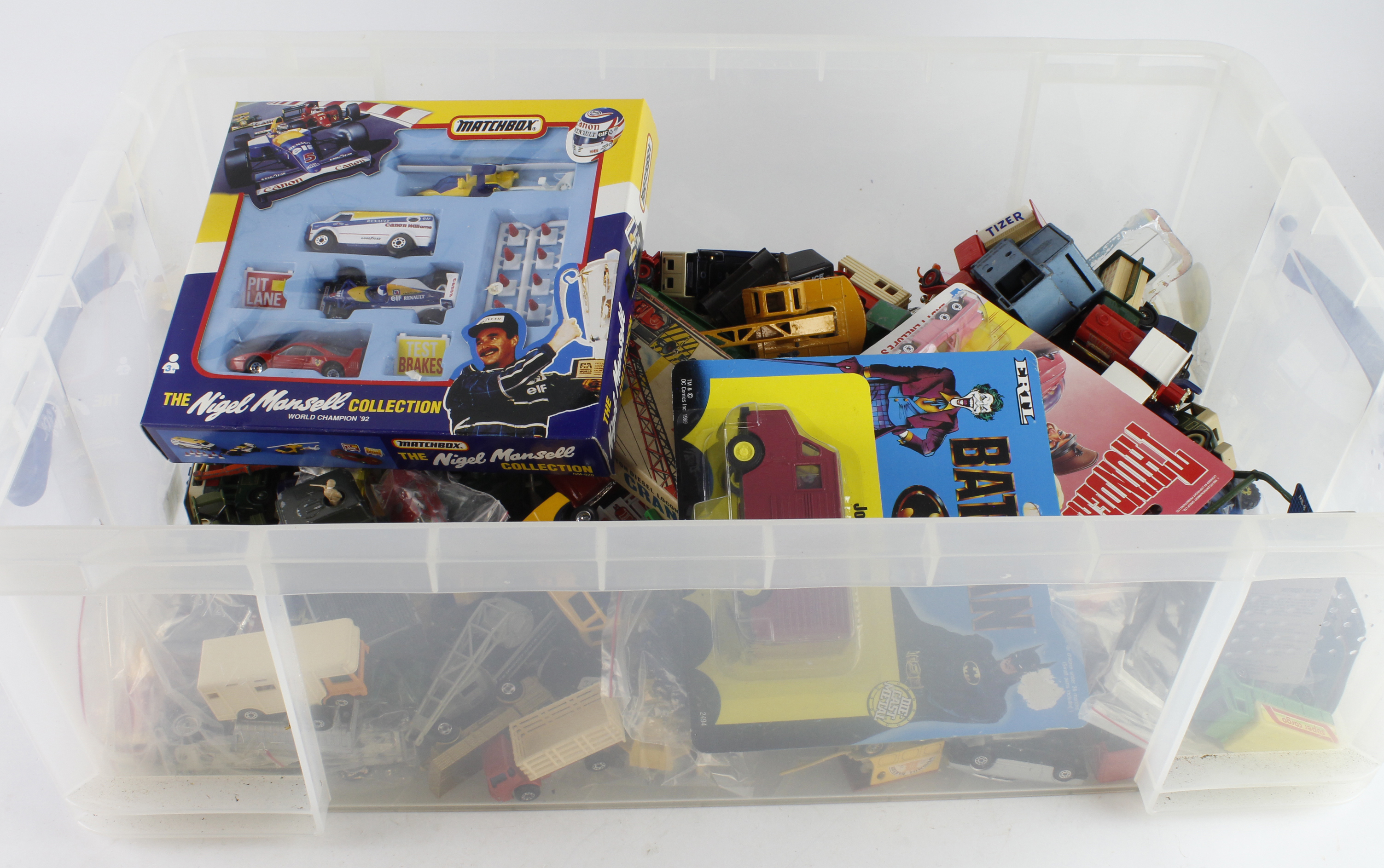 Diecast. A large quantity of diecast models, including Matchbox, Dinky, etc. (buyer collects)
