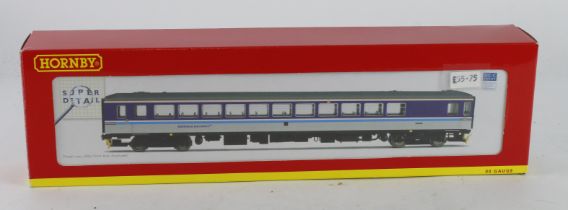 Hornby boxed OO gauge Class 153 DMU 153303 'Regional BR' (R2759)