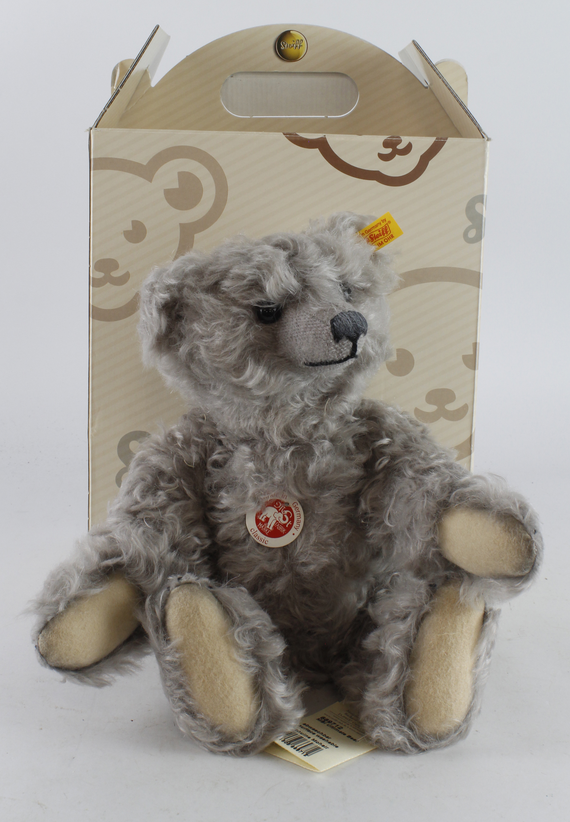 Steiff limited edition 'The Ultimate Steiff Bear', with certificate (no. 1768), length 33cm,