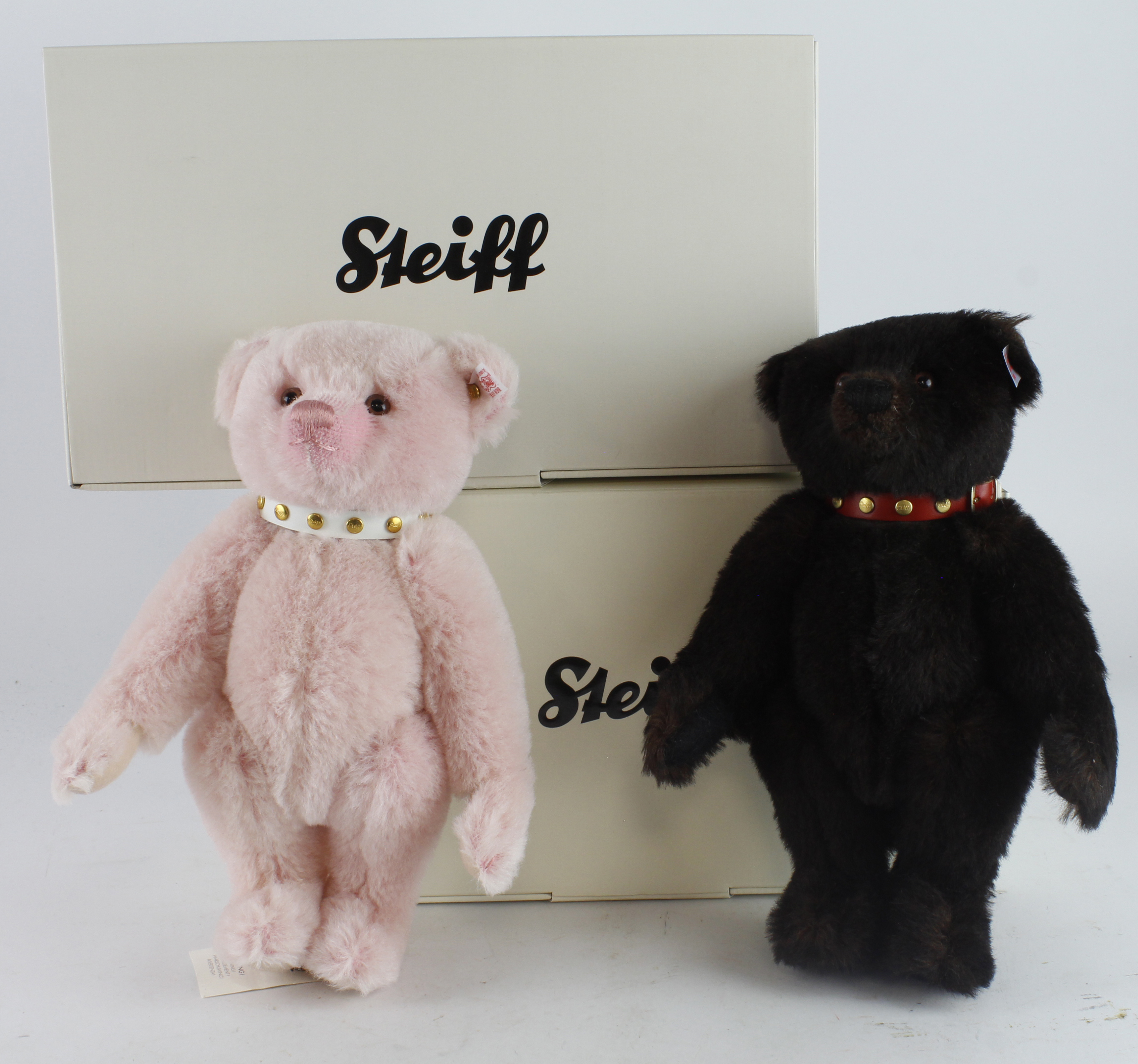Steiff. Two boxed Steiff limited edition bears, both with certificates, comprising 'Alfie', no. 189,