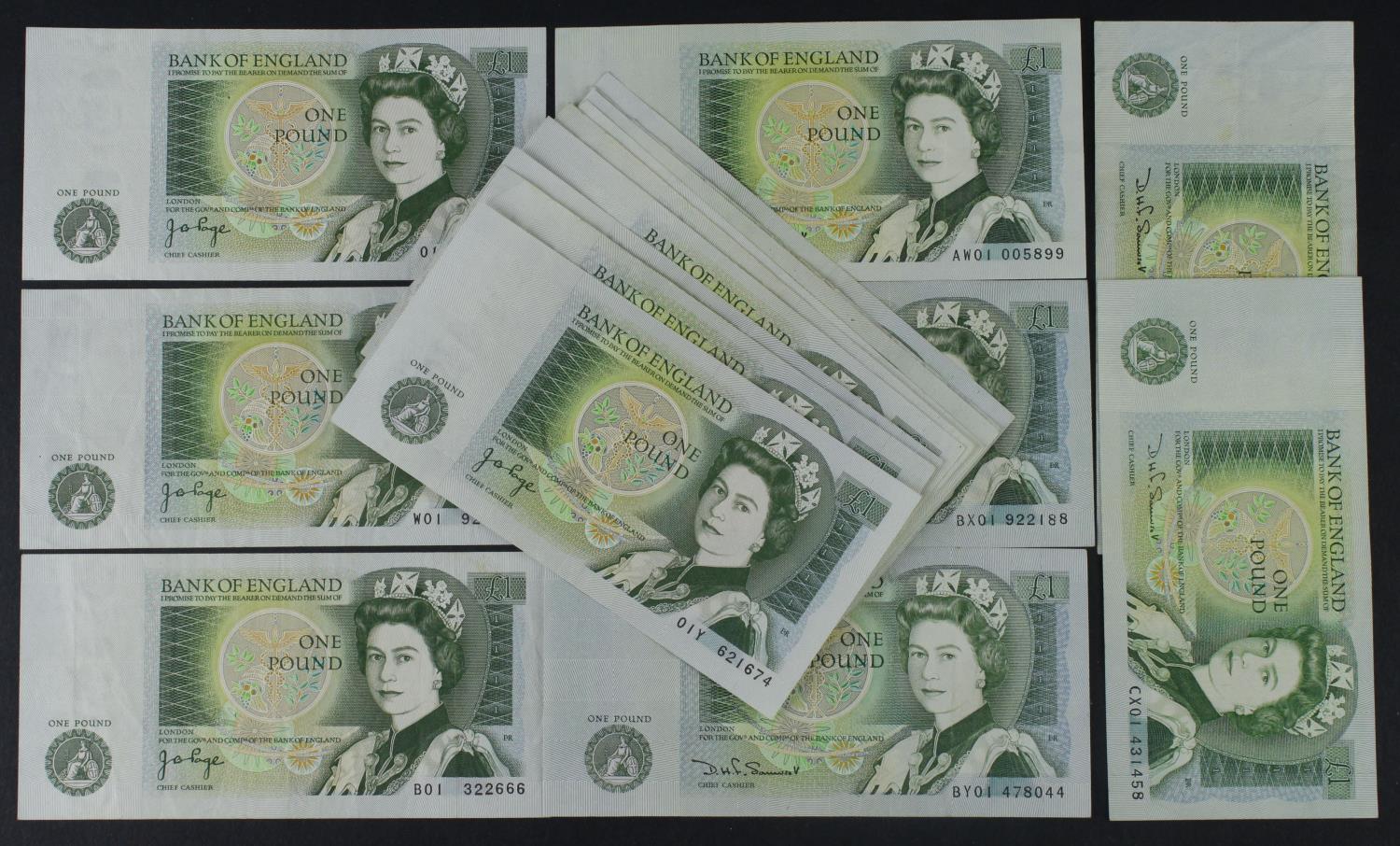 Page and Somerset 1 Pounds (17), a group of FIRST PREFIX '01' from mid series notes, Page (9) and