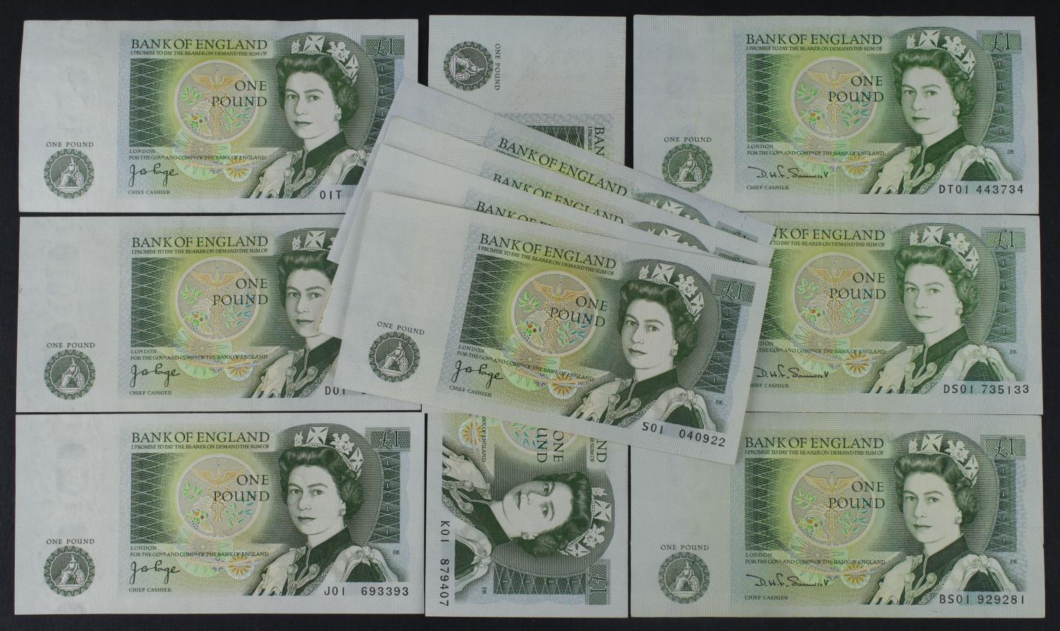 Page and Somerset 1 Pounds (12), a group of FIRST PREFIX '01' from mid series notes, Page (8) and