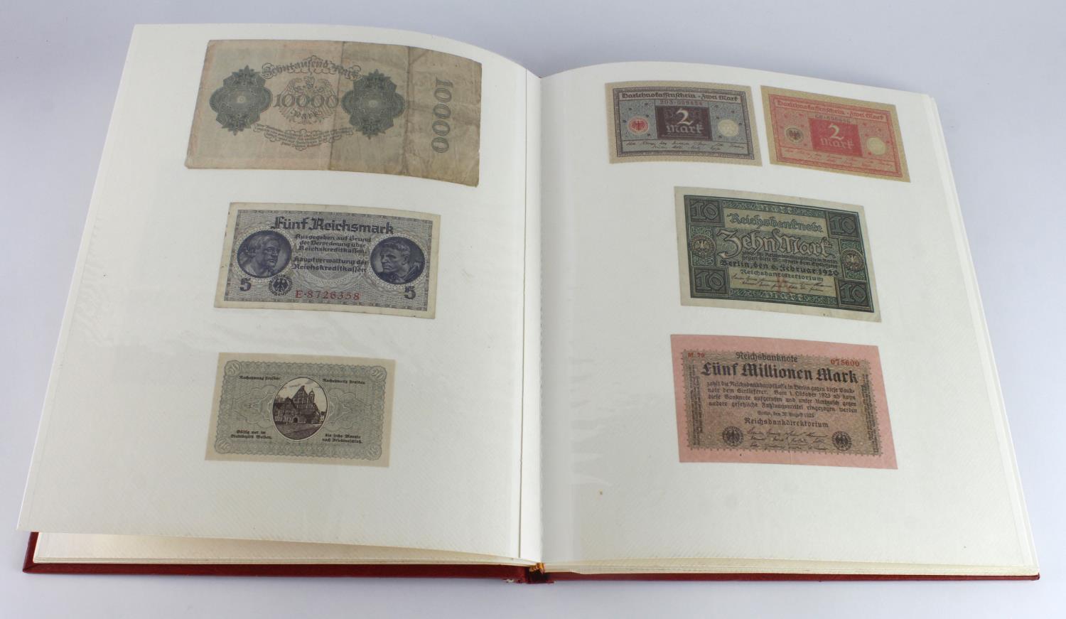 World in 2 albums (178), including Bank of England, Egypt, Hong Kong, China, Russia, Germany, - Image 7 of 8