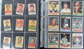 Trade cards, Football, Millwall FC, four large modern albums containing an extensive collection of