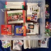 Trade cards & stickers, Football, box of loose trading cards/stickers including Topps England