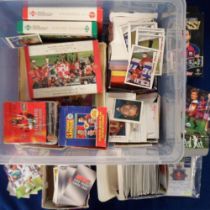 Trade cards & stickers, Football, box of loose trading cards/stickers including Topps England