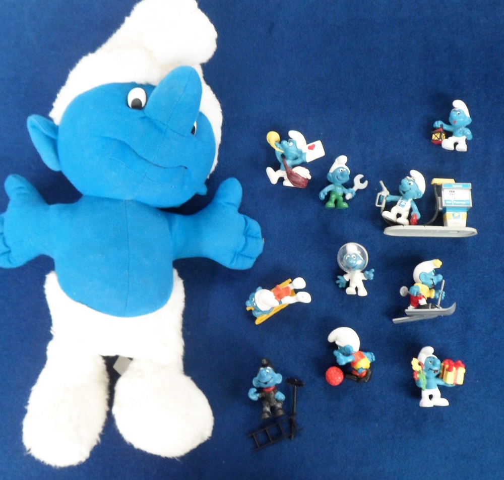 Collectables, Smurfs, 32 figures to include Astronaut, Chimney Sweep, National Gas (wear to paper