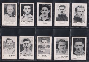 Trade cards, Daily Herald, Footballers, unbranded issue (Sportfoto credit at base) (31/32, missing