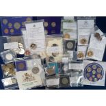 Coins, a selection of mainly British Commemorative Crowns, £5 coins, £2 coins, Anno Domini 1999-2000