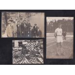 Olympics autograph, London 1908, a b/w clipped photograph showing a group of USA athletes during a
