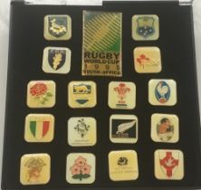 Rugby badges, 1995 South Africa Rugby World Cup cased pin set containing all 16 nations plus large