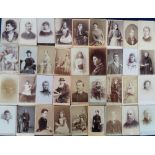 Photographs, a collection of approx. 200 cartes de visite to include children, families, siblings,