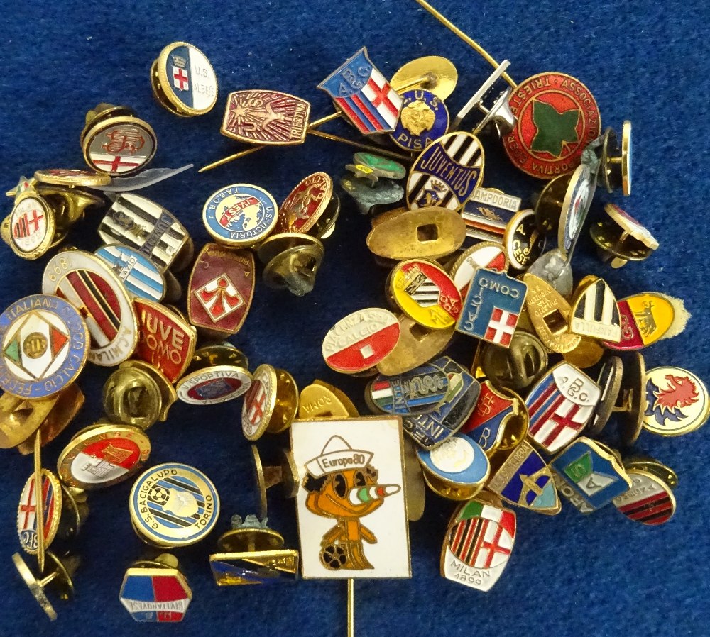 Football badges, Italy, a collection of approx. 60 Italian enamel badges, 1970's onwards, many