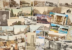 Postcards, a mixed mainly UK topographical selection of approx. 340 cards with a few foreign (34