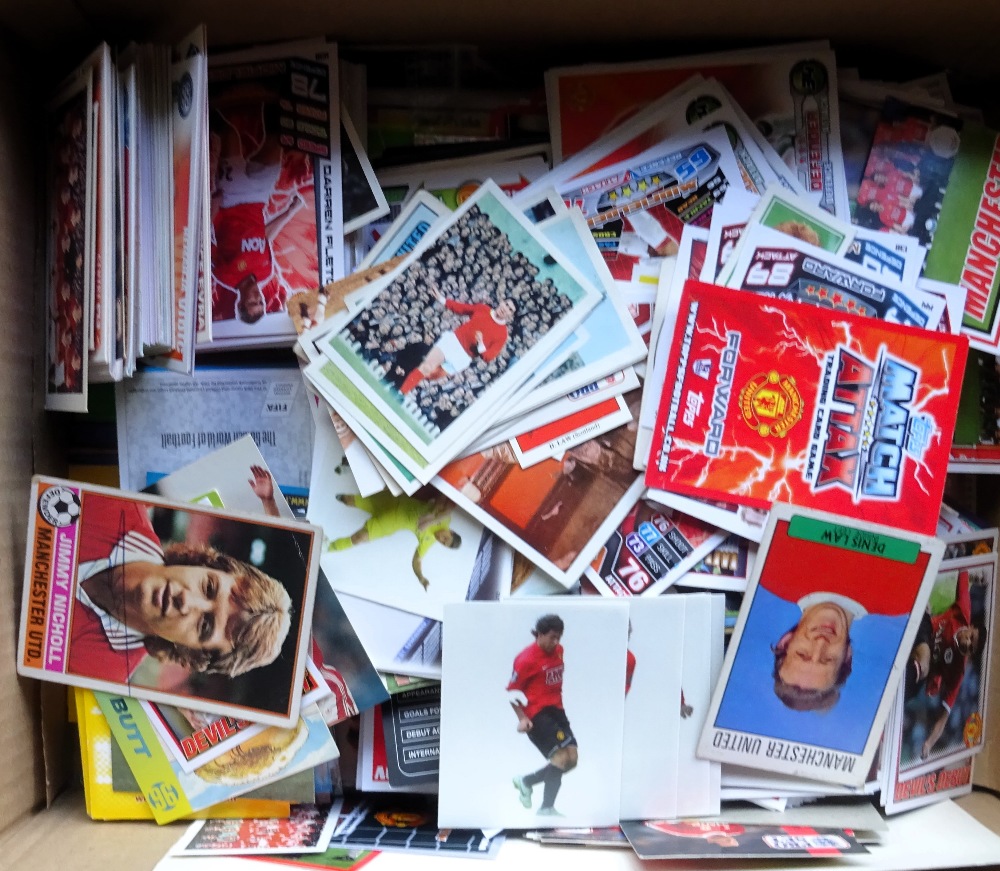 Trade cards, Football, Box containing a large selection of Manchester United trade cards, majority - Image 2 of 2