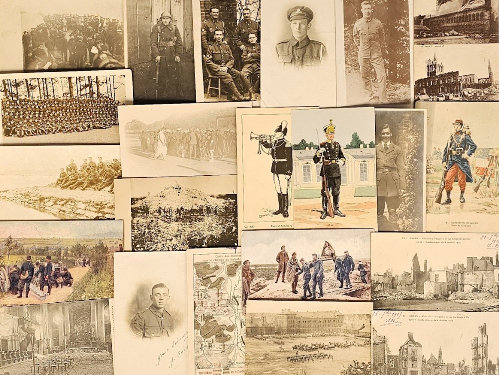 Postcards, Military, a selection of approx. 100 mainly WW1 related cards to include portraits of