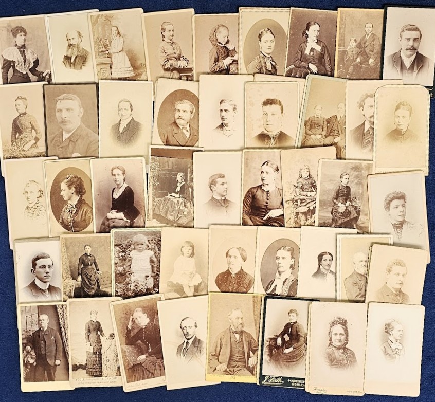 Photographs, a collection of approx. 150 cartes de visite to include children, families, - Image 2 of 2