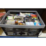 Trade cards, large mixture of mainly post 1990 trading cards in part sets and odds over 15kg.