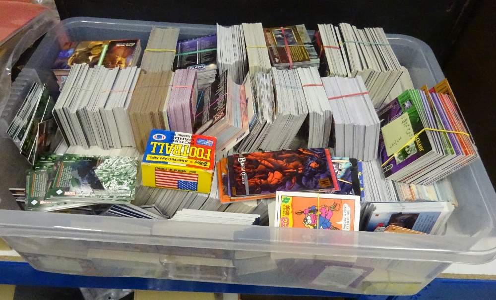 Trade cards, large mixture of mainly post 1990 trading cards in part sets and odds over 18kg.